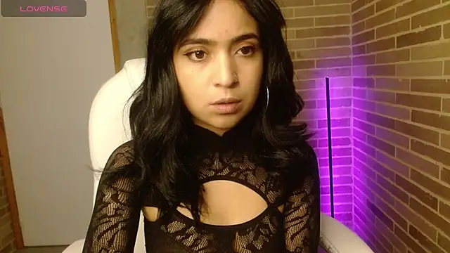 helenacyruss online show from February 19, 2026, 7:10 pm