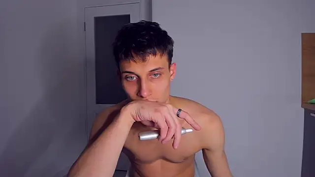 Kent Ross online show from November 24, 2025, 9:03 pm