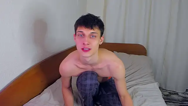 Kent Ross online show from December 13, 2025, 9:42 pm