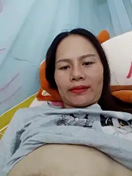 Snapshot of Baby-ladyass20 chatting on December 16, 2025, 3:11 am Baby-ladyass20 online show from December 16, 2025, 3:11 am