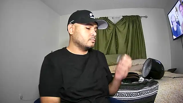 JooveyRose online show from October 7, 2025, 5:37 am