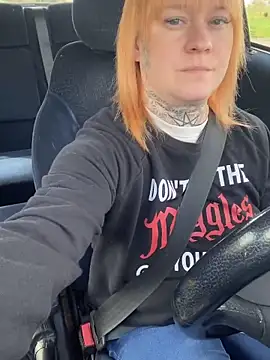 poussichienne online show from March 27, 2026, 11:21 am