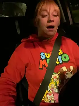 poussichienne online show from April 15, 2026, 2:40 am