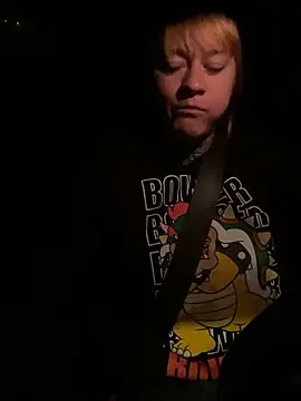 poussichienne online show from April 20, 2026, 3:20 am