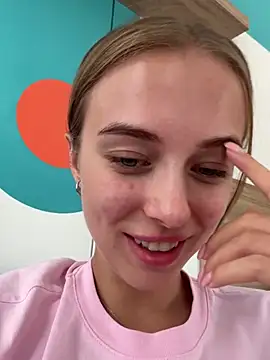 Snapshot of enjoy_my_beauty chatting on February 23, 2025, 4:39 am enjoy my beauty online show from February 23, 2025, 4:39 am