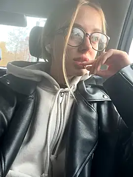 Snapshot of enjoy_my_beauty chatting on October 20, 2025, 7:20 am enjoy my beauty online show from October 20, 2025, 7:20 am