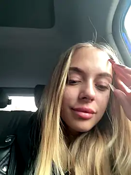 Snapshot of enjoy_my_beauty chatting on October 28, 2025, 7:12 am enjoy my beauty online show from October 28, 2025, 7:12 am