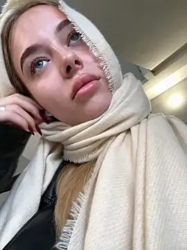 Snapshot of enjoy_my_beauty chatting on October 30, 2025, 6:59 am enjoy my beauty online show from October 30, 2025, 6:59 am