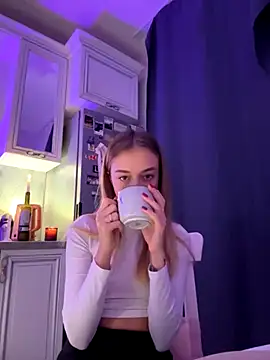 Snapshot of enjoy_my_beauty chatting on November 30, 2025, 6:28 am enjoy my beauty online show from November 30, 2025, 6:28 am