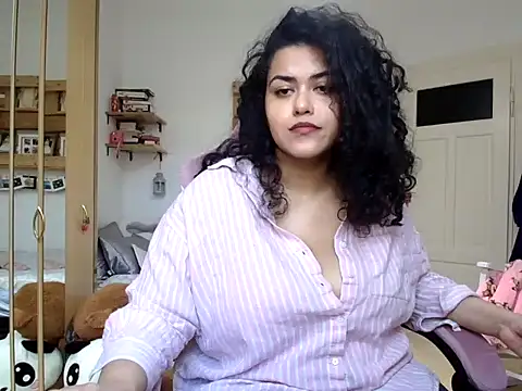 Snapshot of Curvydesifromgermany chatting on February 24, 2026, 12:03 pm Curvydesifromgermany online show from February 24, 2026, 12:03 pm