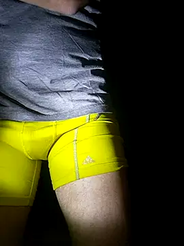 Snapshot of bigdickdaddy2184 chatting on March 12, 2025, 8:19 am bigdickdaddy2184 online show from March 12, 2025, 8:19 am