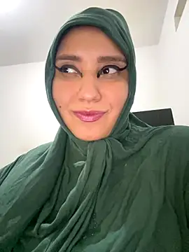 hannahayat online show from October 22, 2025, 11:48 pm