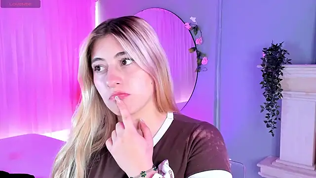 tiffany becker online show from April 20, 2026, 2:53 pm