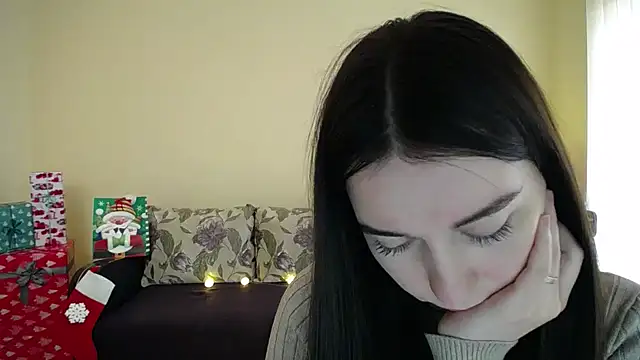 Snapshot of Pretty_shy chatting on January 6, 2025, 12:02 pm Pretty shy online show from January 6, 2025, 12:02 pm