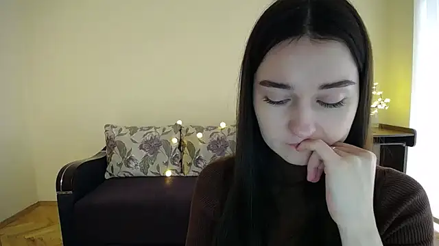 Snapshot of Pretty_shy chatting on January 12, 2025, 9:19 am Pretty shy online show from January 12, 2025, 9:19 am