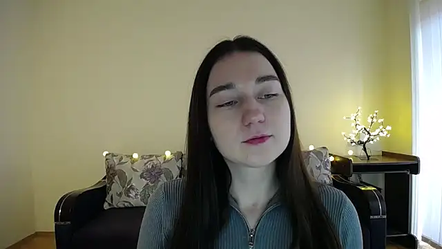 Snapshot of Pretty_shy chatting on January 18, 2025, 9:02 am Pretty shy online show from January 18, 2025, 9:02 am