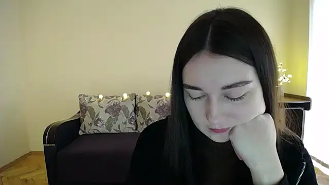 Snapshot of Pretty_shy chatting on January 21, 2025, 8:52 am Pretty shy online show from January 21, 2025, 8:52 am