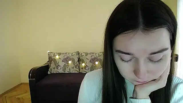 Snapshot of Pretty_shy chatting on January 28, 2025, 12:11 pm Pretty shy online show from January 28, 2025, 12:11 pm
