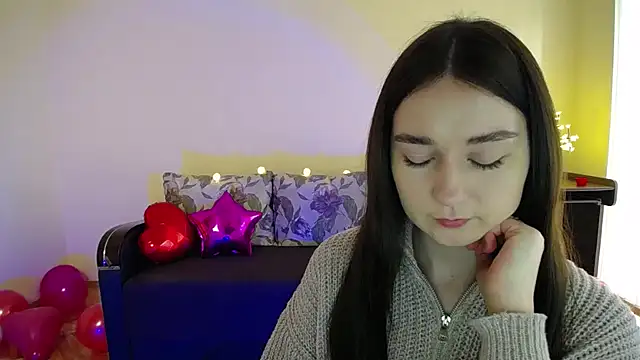 Snapshot of Pretty_shy chatting on February 10, 2025, 9:04 am Pretty shy online show from February 10, 2025, 9:04 am