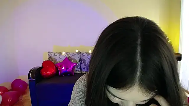 Snapshot of Pretty_shy chatting on February 10, 2025, 12:08 pm Pretty shy online show from February 10, 2025, 12:08 pm