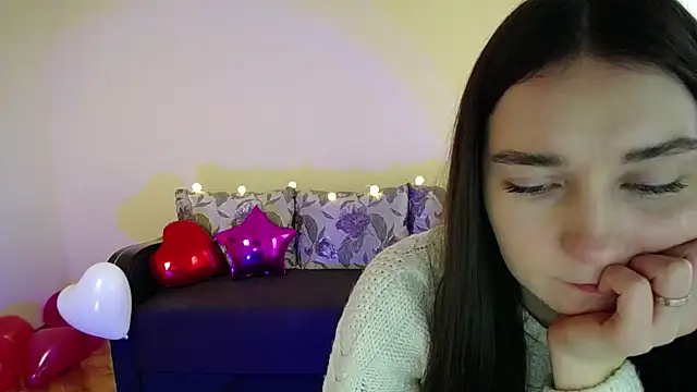 Snapshot of Pretty_shy chatting on February 11, 2025, 12:27 pm Pretty shy online show from February 11, 2025, 12:27 pm