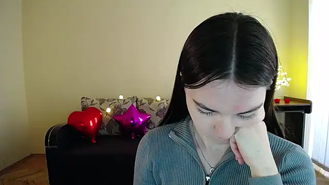Snapshot of Pretty_shy chatting on March 8, 2025, 1:14 pm Pretty shy online show from March 8, 2025, 1:14 pm