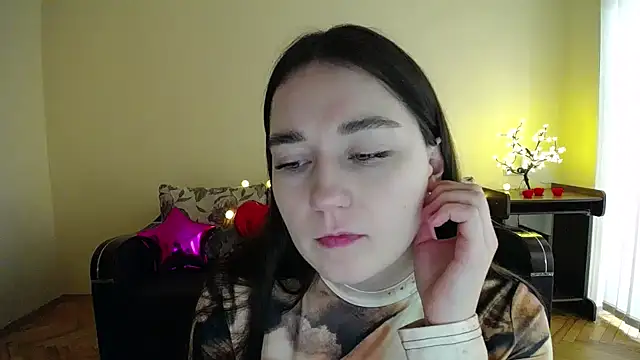 Snapshot of Pretty_shy chatting on March 14, 2025, 12:51 pm Pretty shy online show from March 14, 2025, 12:51 pm