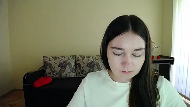 Snapshot of Pretty_shy chatting on September 20, 2025, 11:55 am Pretty shy online show from September 20, 2025, 11:55 am