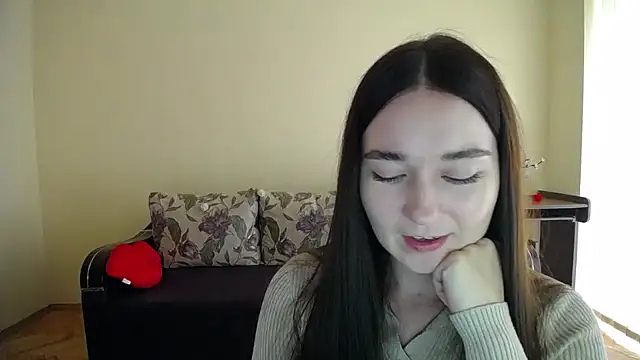 Snapshot of Pretty_shy chatting on October 10, 2025, 8:35 am Pretty shy online show from October 10, 2025, 8:35 am