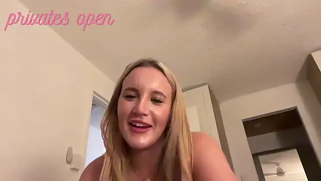 isisxoxx online show from February 22, 2025, 12:51 pm