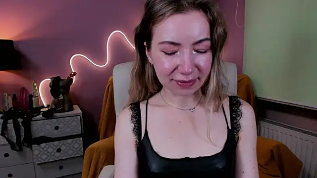 Mia Tasty online show from September 19, 2025, 6:37 am