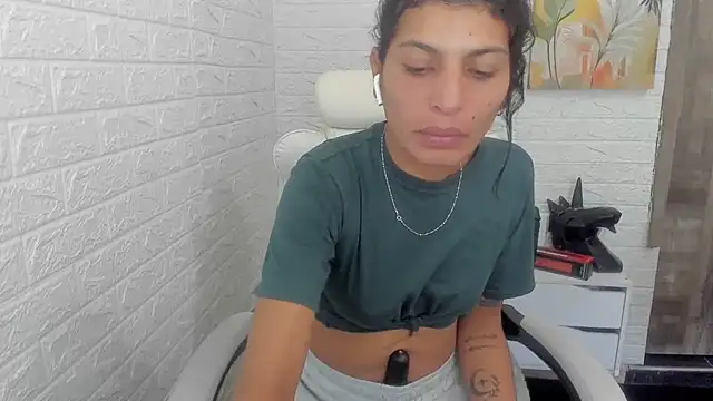 ImCrazzy online show from March 19, 2025, 2:13 pm