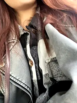 AnaWest online show from September 26, 2025, 5:44 am