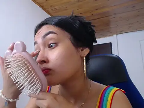 antonella sweetlittle online show from October 4, 2025, 12:36 pm