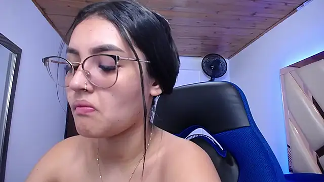 antonella sweetlittle online show from November 6, 2025, 1:12 pm