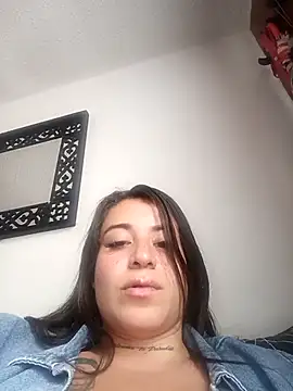 Alona Evans online show from March 18, 2025, 10:04 pm