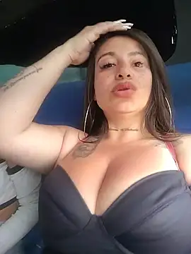 Alona Evans online show from December 3, 2025, 5:44 pm