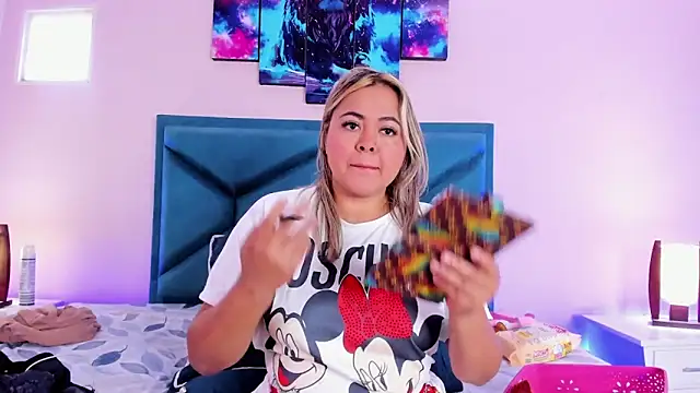 GraceJansenn online show from January 17, 2025, 1:13 pm