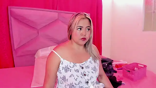 GraceJansenn online show from January 21, 2025, 12:50 pm