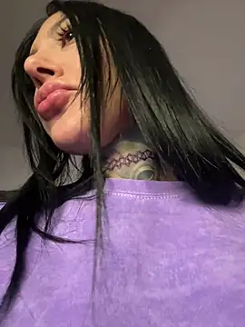 Cataleyasweet 19 online show from March 4, 2025, 9:32 pm