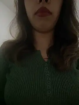 Snapshot of farah-36 chatting on December 20, 2024, 1:47 am farah-36 online show from December 20, 2024, 1:47 am