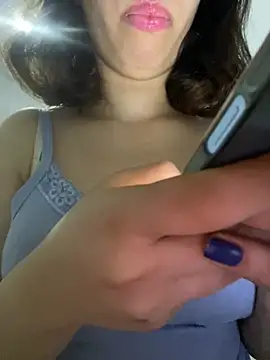 Snapshot of farah-36 chatting on January 26, 2025, 6:48 pm farah-36 online show from January 26, 2025, 6:48 pm