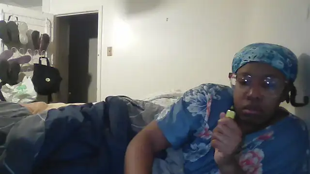 madamsensuale online show from December 17, 2024, 6:56 am