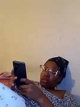 madamsensuale online show from January 7, 2025, 11:24 pm