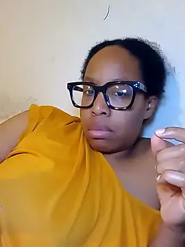 madamsensuale online show from February 4, 2025, 3:00 am