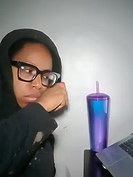 madamsensuale online show from February 7, 2025, 3:01 am