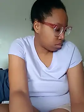 madamsensuale online show from March 1, 2025, 9:15 pm