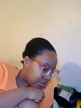 madamsensuale online show from March 2, 2025, 1:26 am