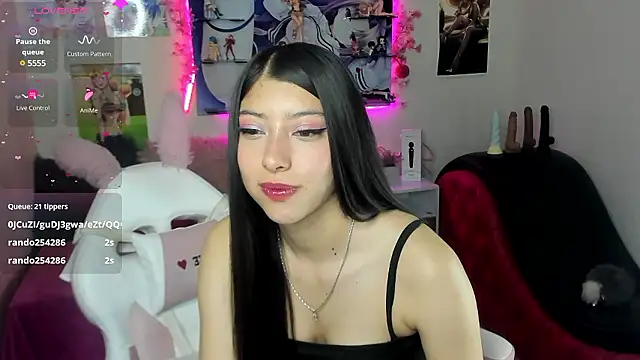 Snapshot of Sofi_lenox chatting on December 5, 2024, 2:33 pm Sofi lenox online show from December 5, 2024, 2:33 pm