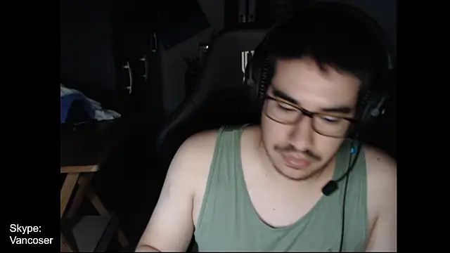 thealfawolf01 online show from February 6, 2025, 11:32 am